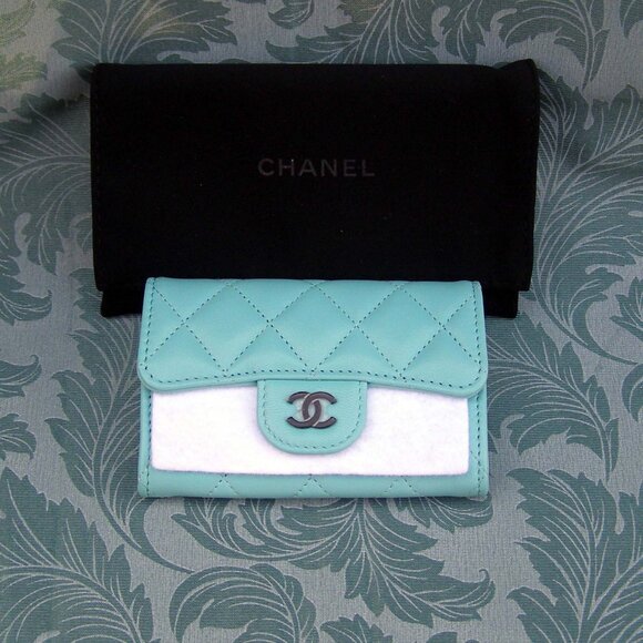 RARE NWT CHANEL Turquoise Flap Card Holder WITH BOX - Picture 2 of 12